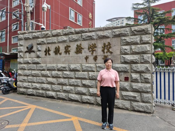 学清路塌陷路面规复通行，两位关爱市民获奖励，寻找第三位关爱市民